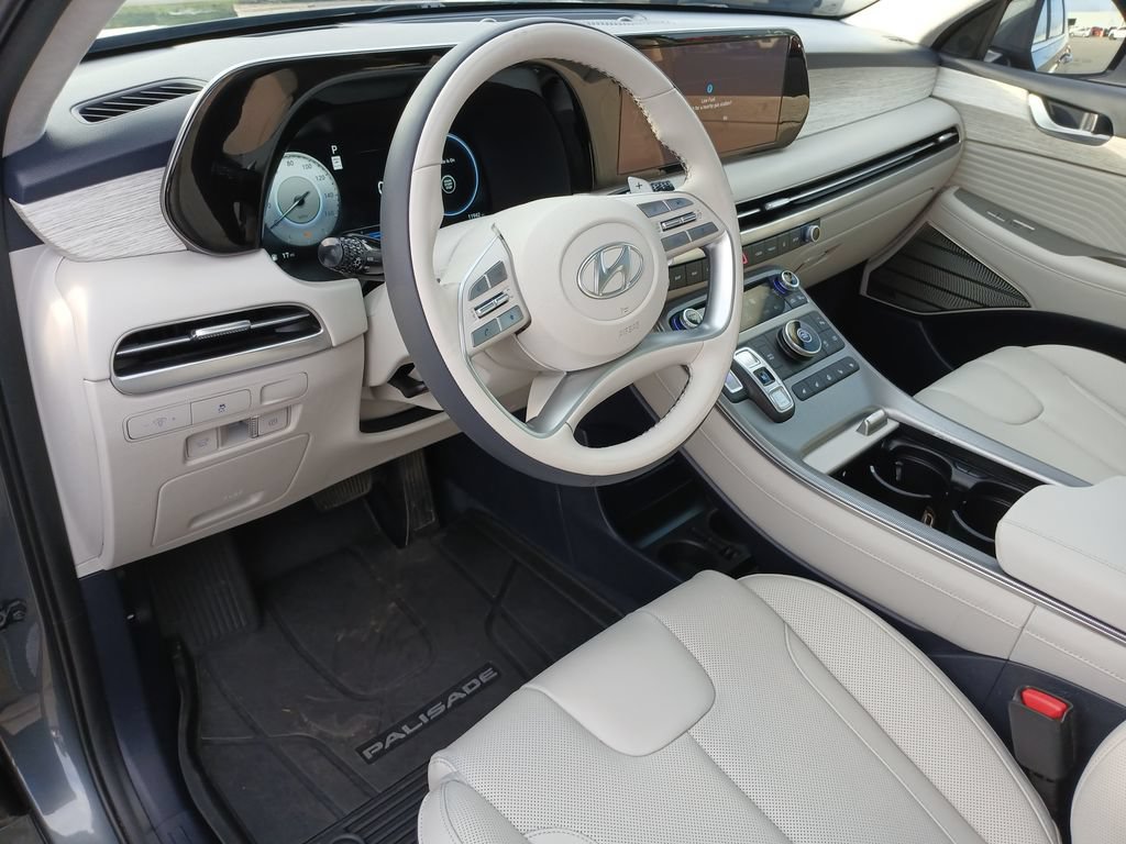 Used 2025 Hyundai Palisade Calligraphy FWD image 10