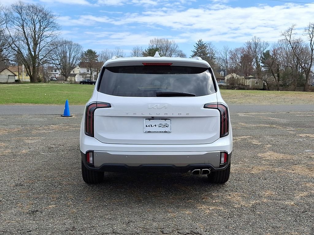 Used 2025 Kia Telluride SX w/ SX Captain's Chair Package image 6