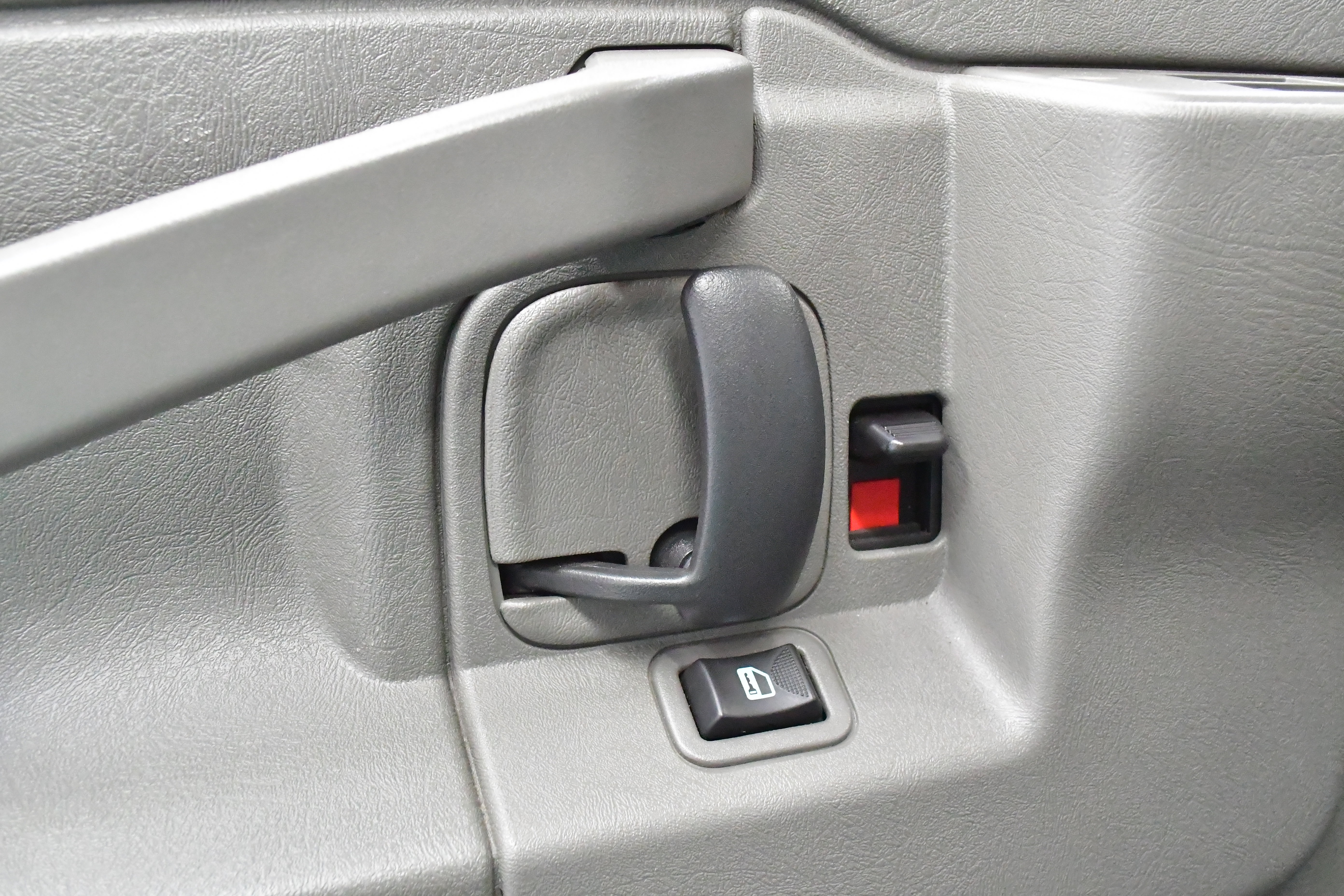 Used 2023 Chevrolet Express 3500 LS image 27