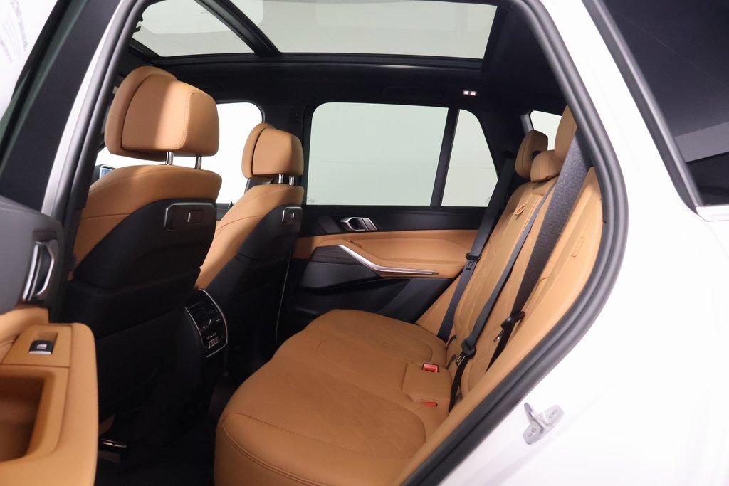 New 2026 BMW X5 xDrive50e AWD/4WD image 6