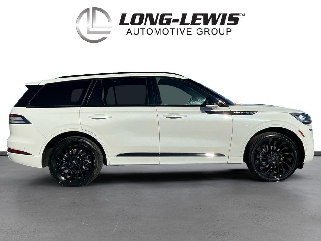 Used 2024 Lincoln Aviator Reserve w/ Equipment Group 201A image 8