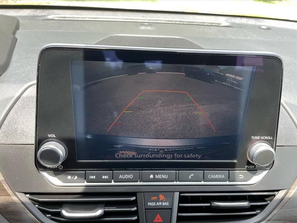 Used 2025 Nissan Altima 2.5 SV FWD image 18
