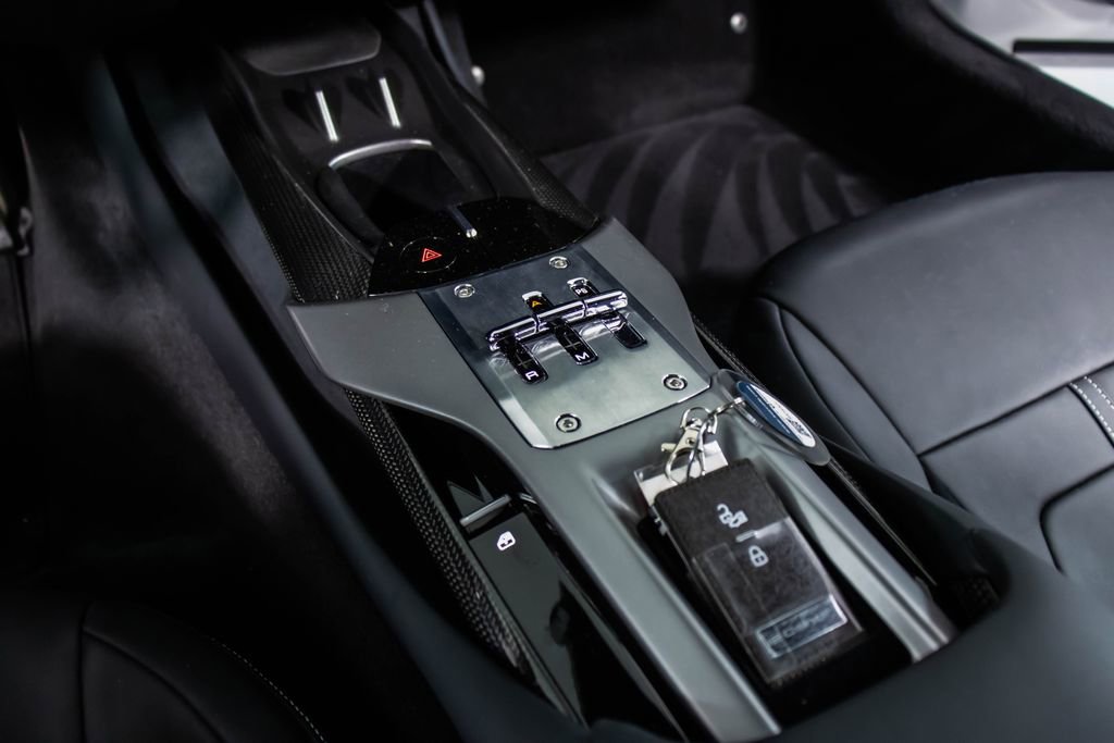 Certified 2025 Ferrari 12Cilindri image 5