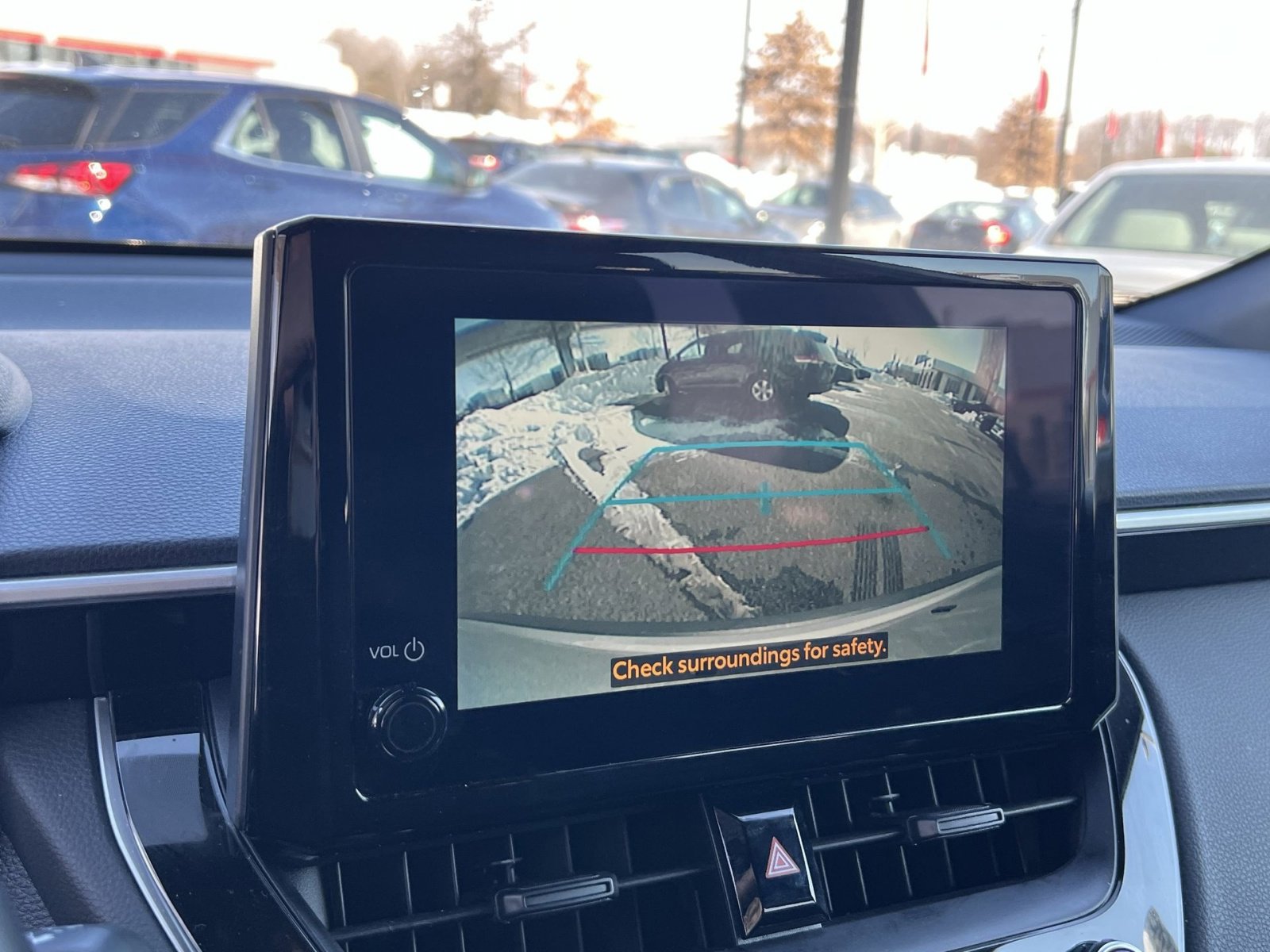 Used 2024 Toyota Corolla Cross SE image 19