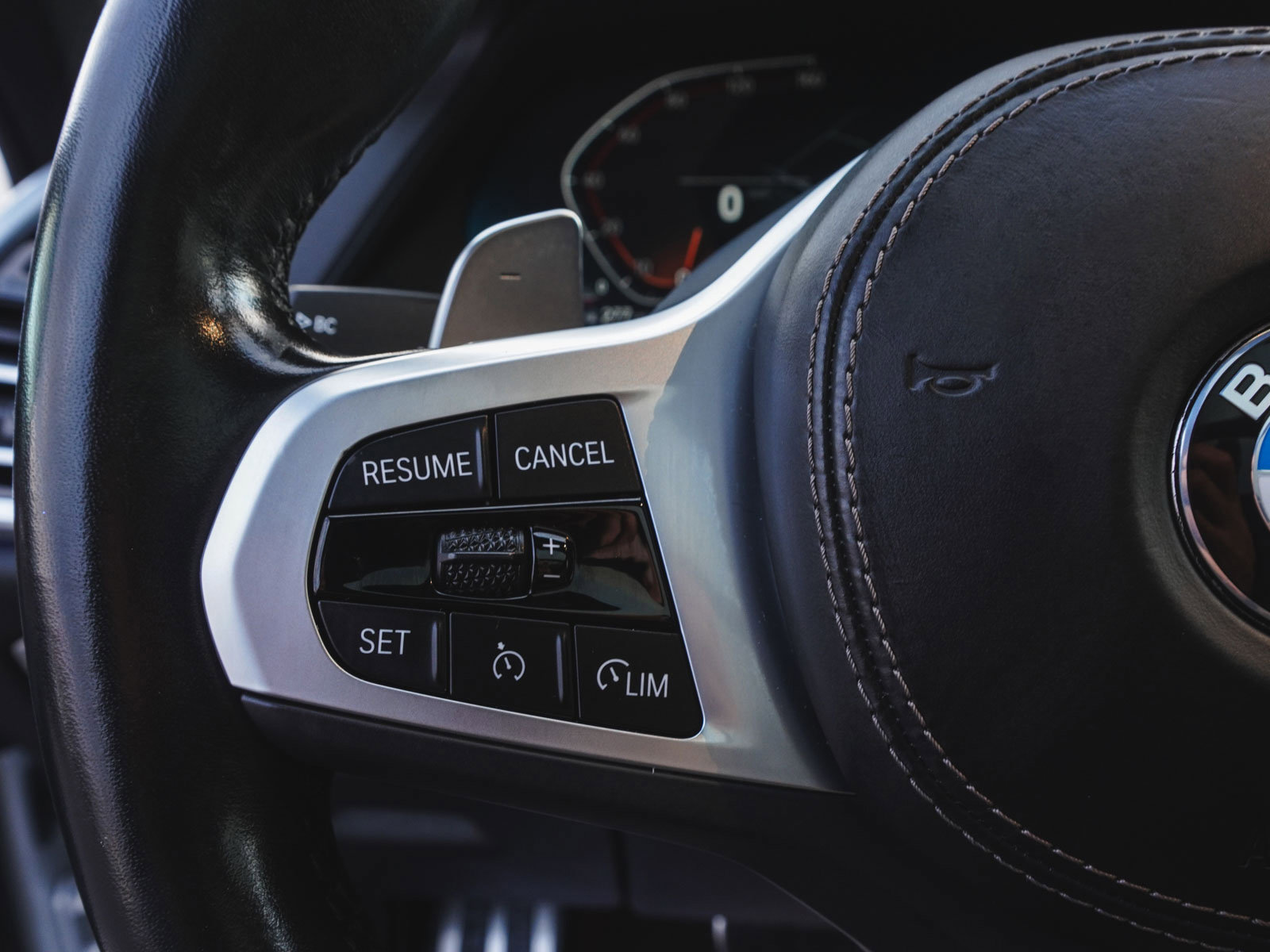 Used 2023 BMW X6 xDrive40i w/ M Sport Package image 22