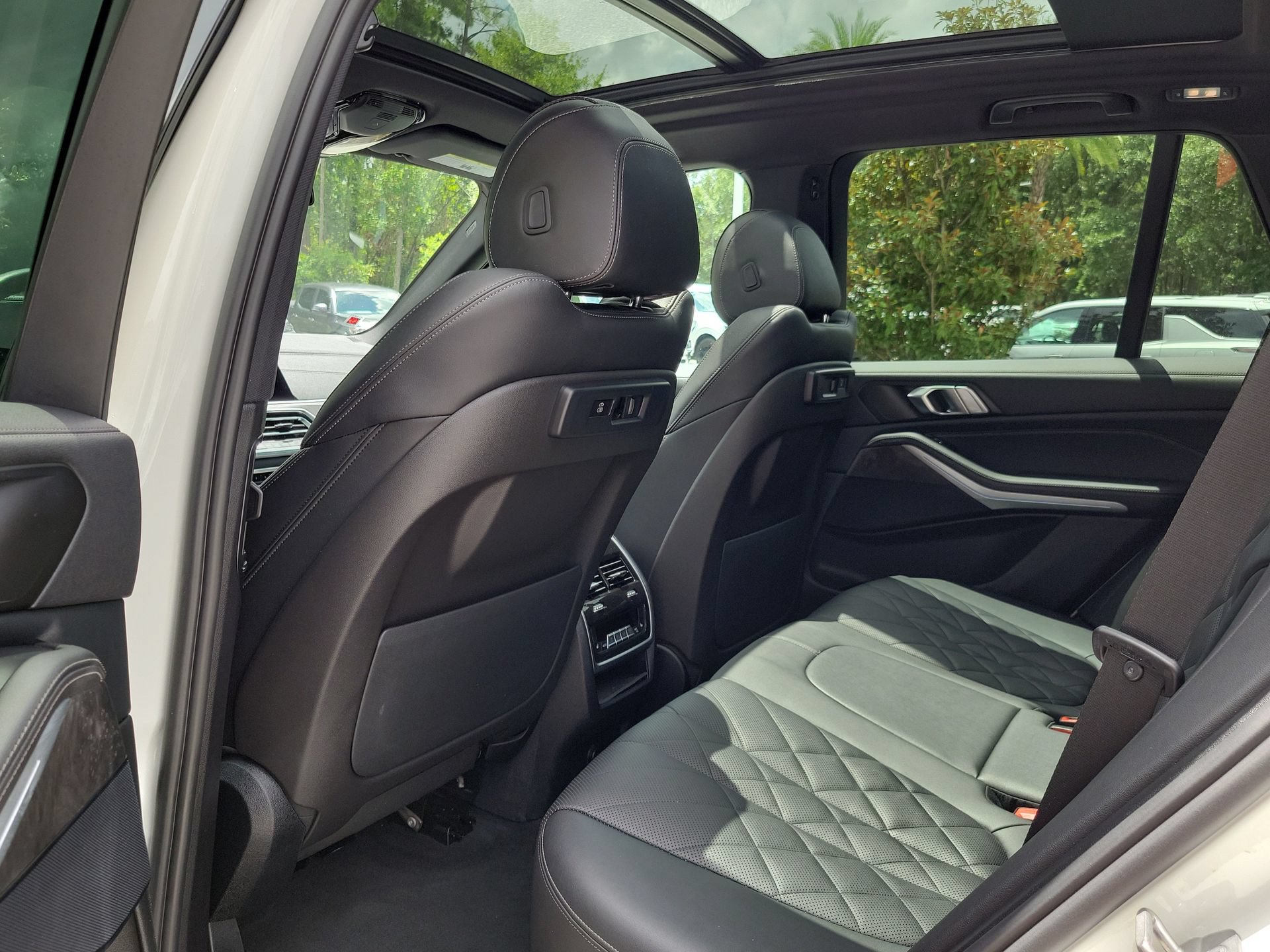 Used 2023 BMW X5 xDrive45e w/ Climate Comfort Package AWD/4WD image 17