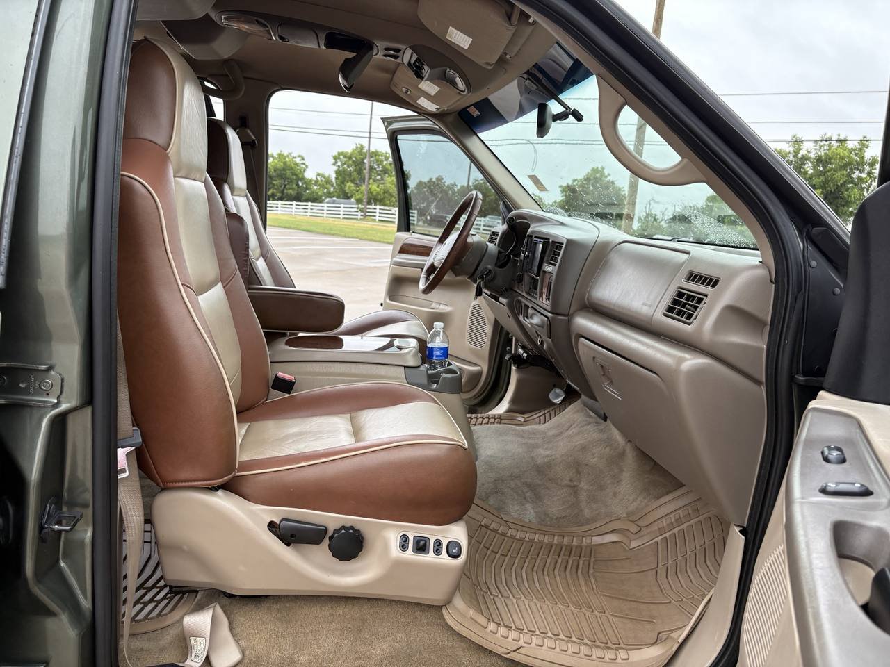 Used 2002 Ford Excursion Limited AWD/4WD image 14