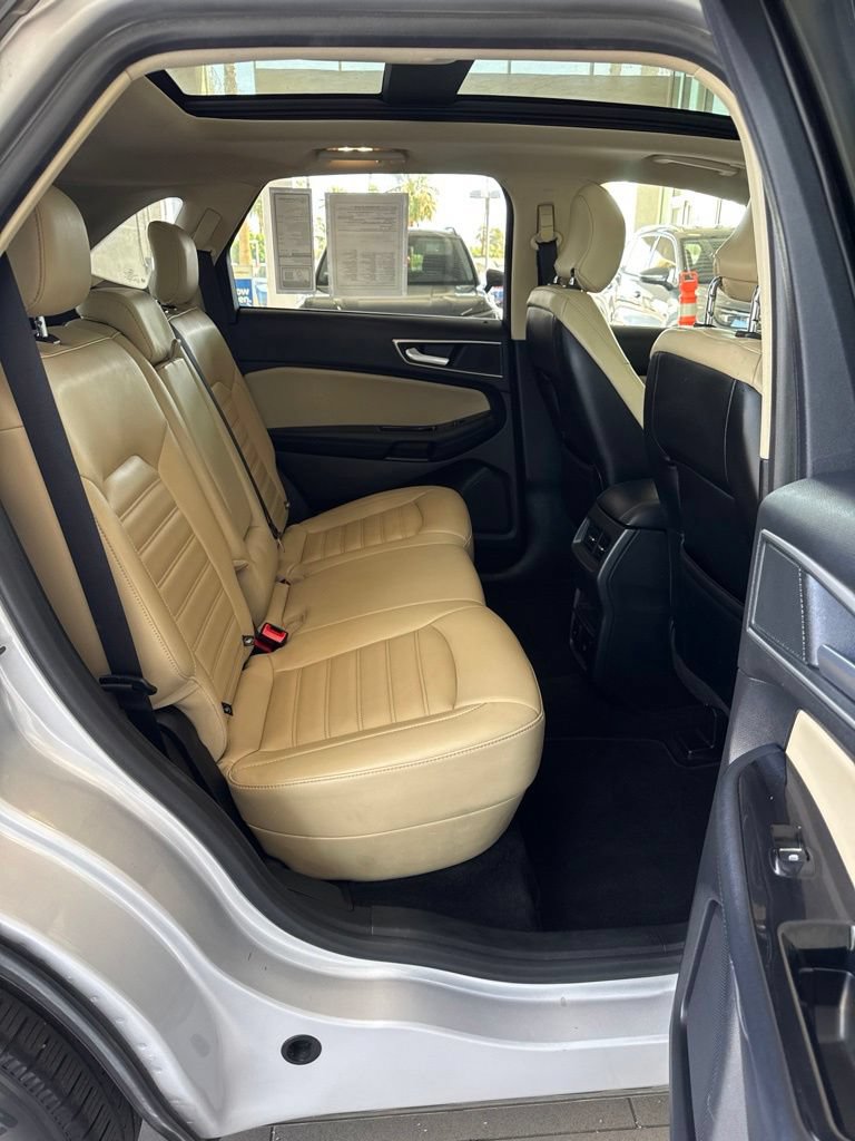 Used 2019 Ford Edge SEL FWD image 7