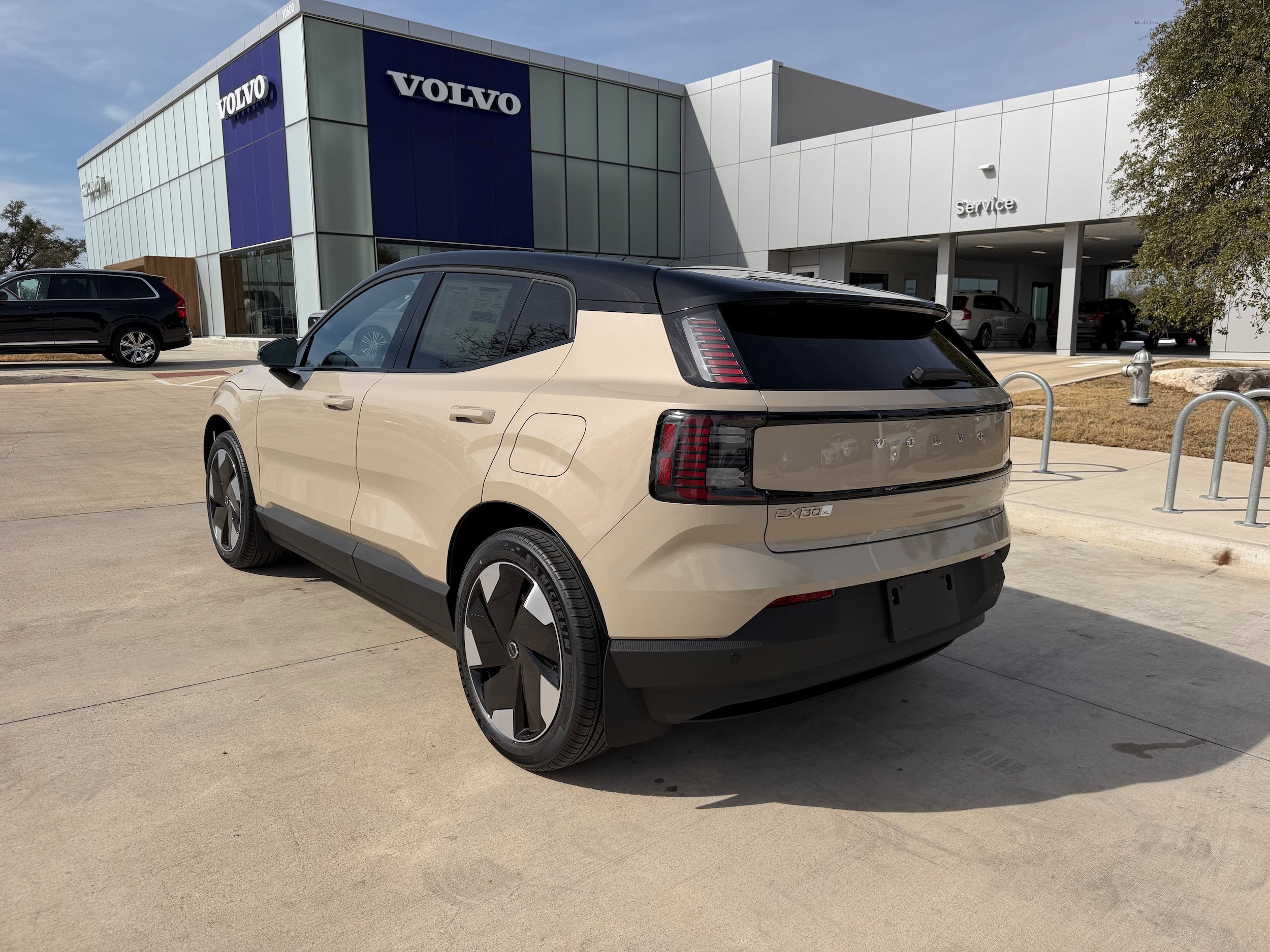 New 2026 Volvo EX30 Plus w/ Protection Package Premier AWD/4WD image 4