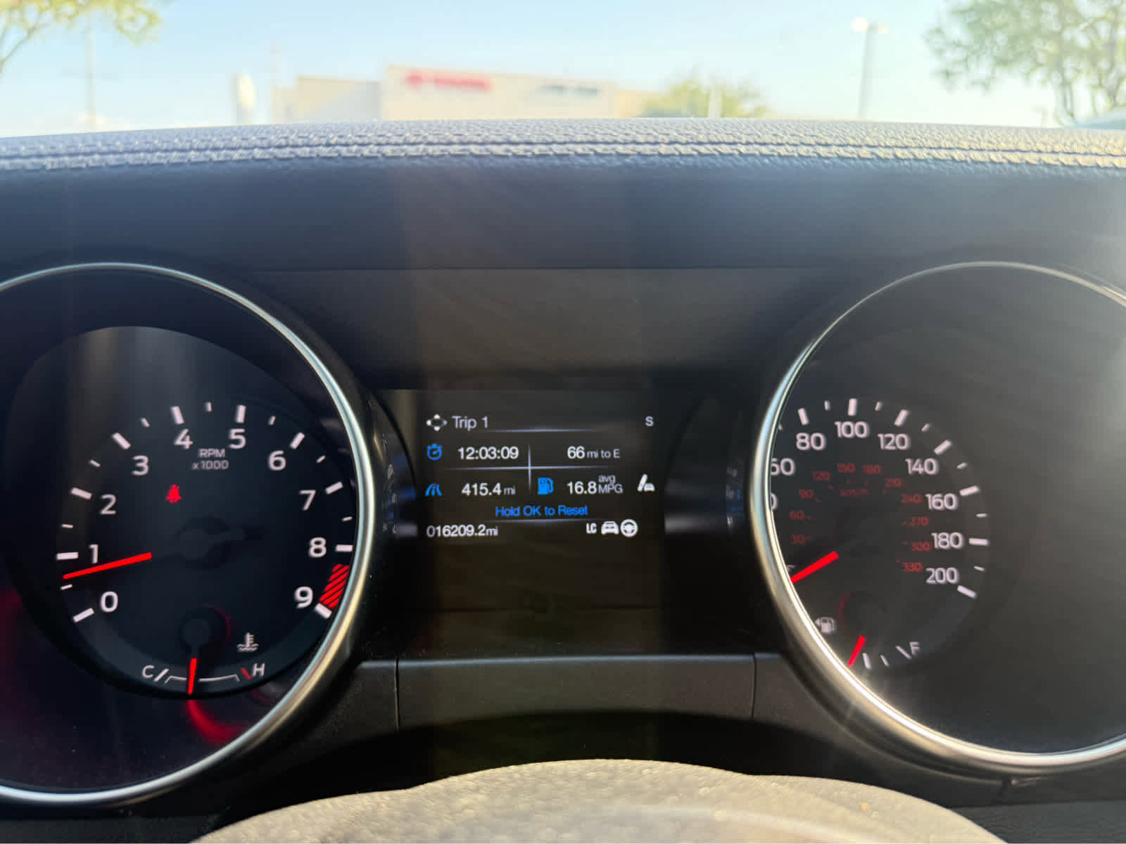 Used 2019 Ford Mustang Shelby GT350 w/ Technology Package RWD image 8