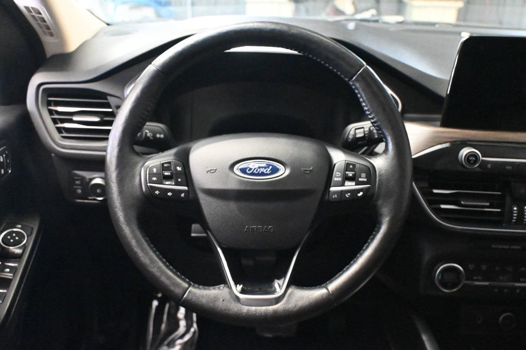 Used 2020 Ford Escape Titanium FWD image 13