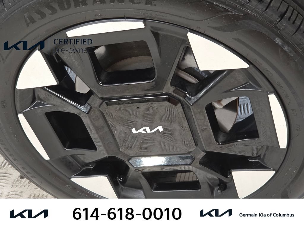 Certified 2026 Kia Carnival EX FWD image 12