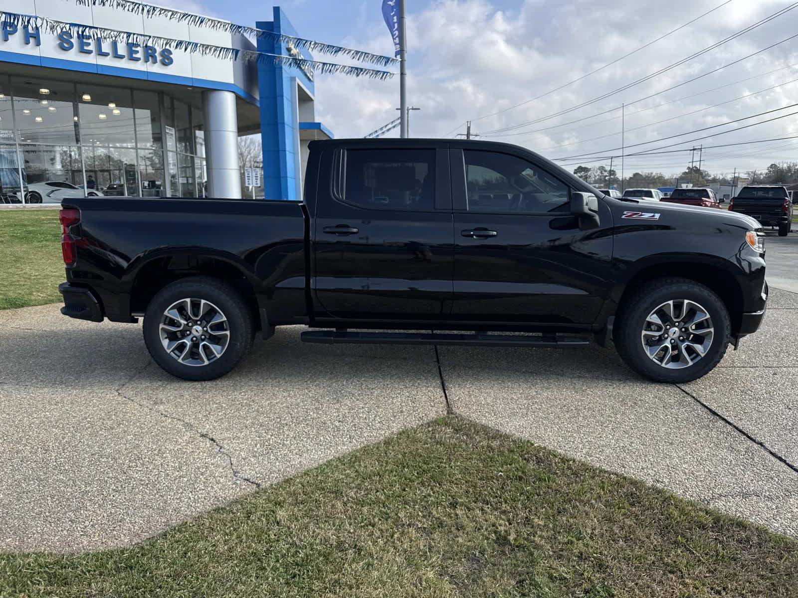 New 2026 Chevrolet Silverado 1500 RST w/ Z71 Off-Road Package AWD/4WD image 6