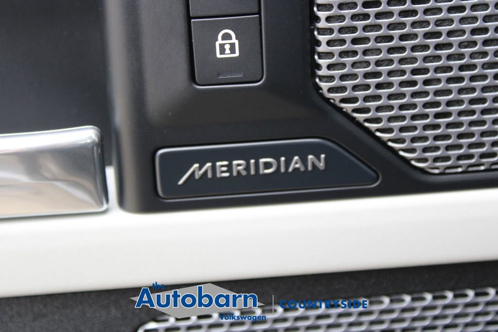 Used 2021 Land Rover Defender 110 SE AWD/4WD image 10