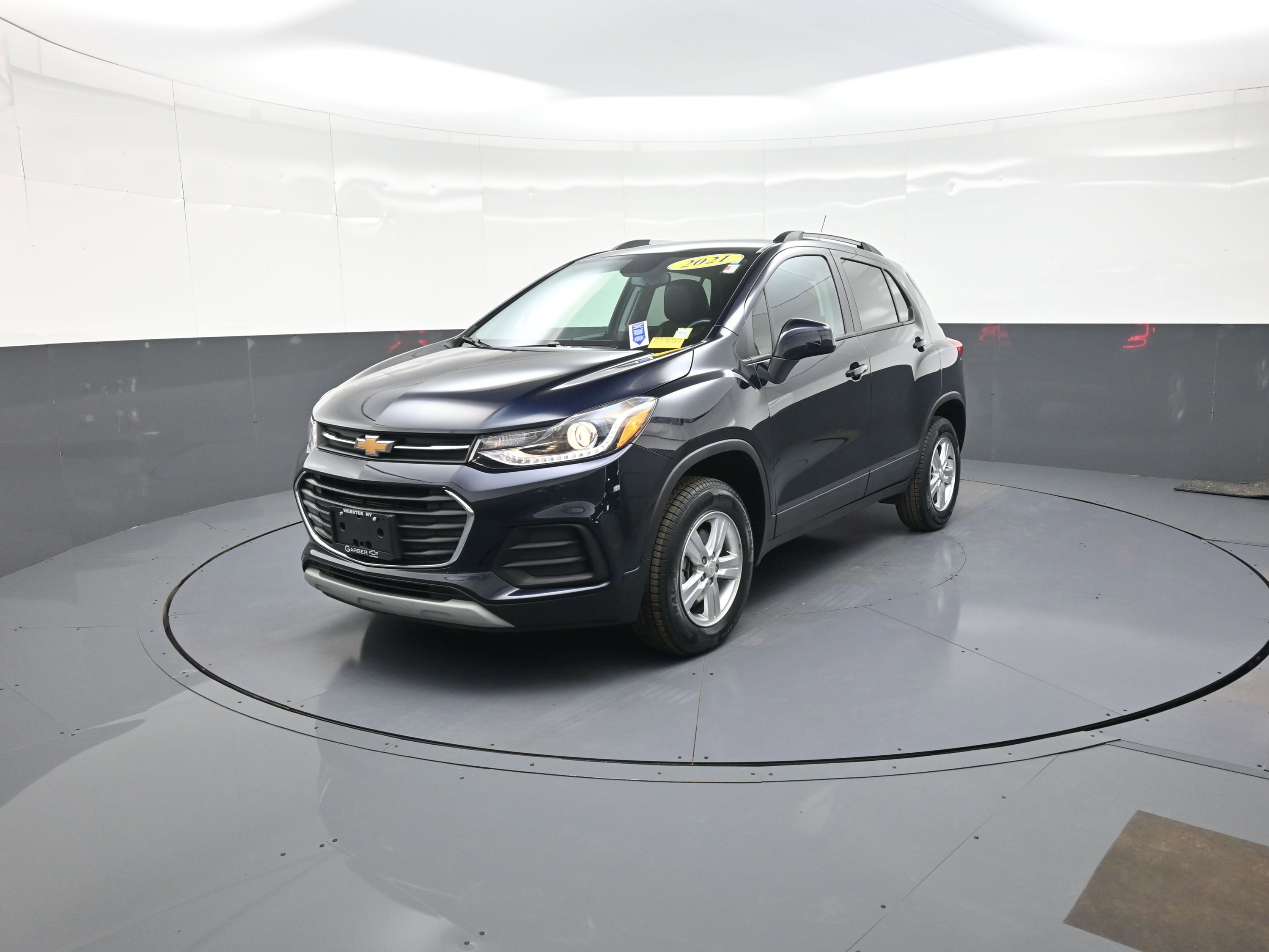 Used 2022 Chevrolet Trax LT w/ LT Convenience Package image 7