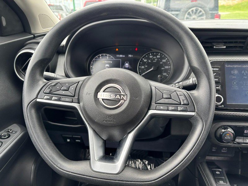 Used 2022 Nissan Kicks SV FWD image 13