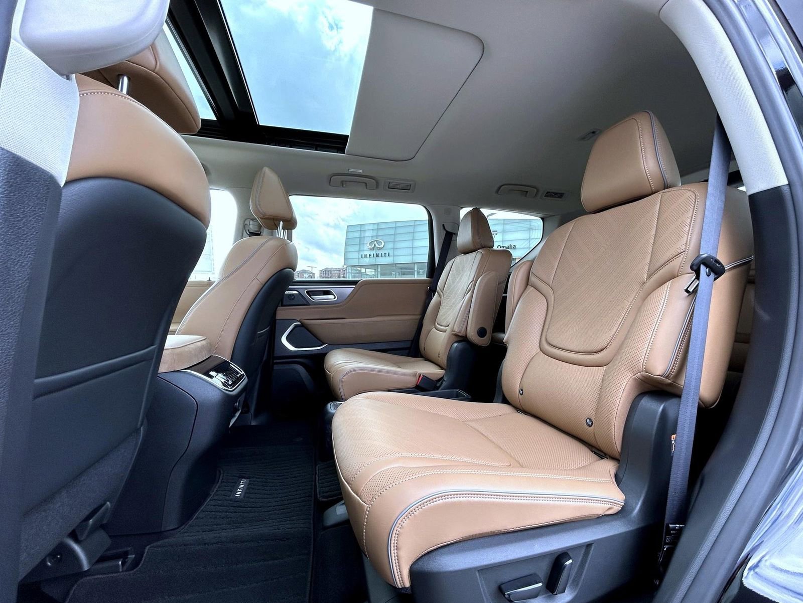 New 2026 INFINITI QX80 Luxe w/ Cargo Package AWD/4WD image 21