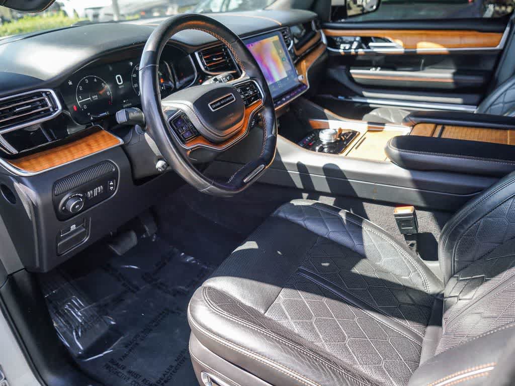 Certified 2022 Jeep Grand Wagoneer Series III w/ Flexible Seating Group AWD/4WD image 17
