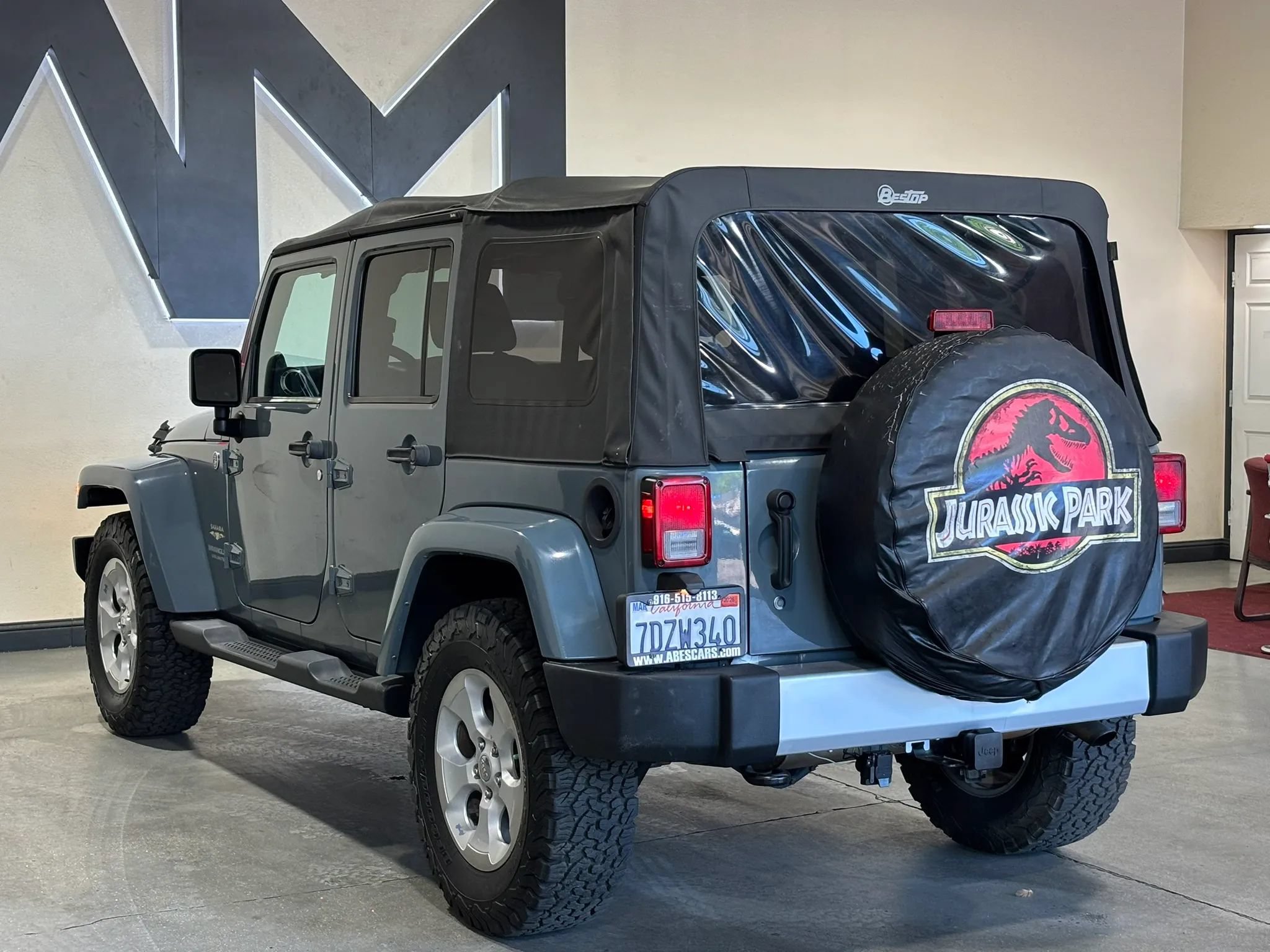 Used 2014 Jeep Wrangler Unlimited Sahara AWD/4WD image 7