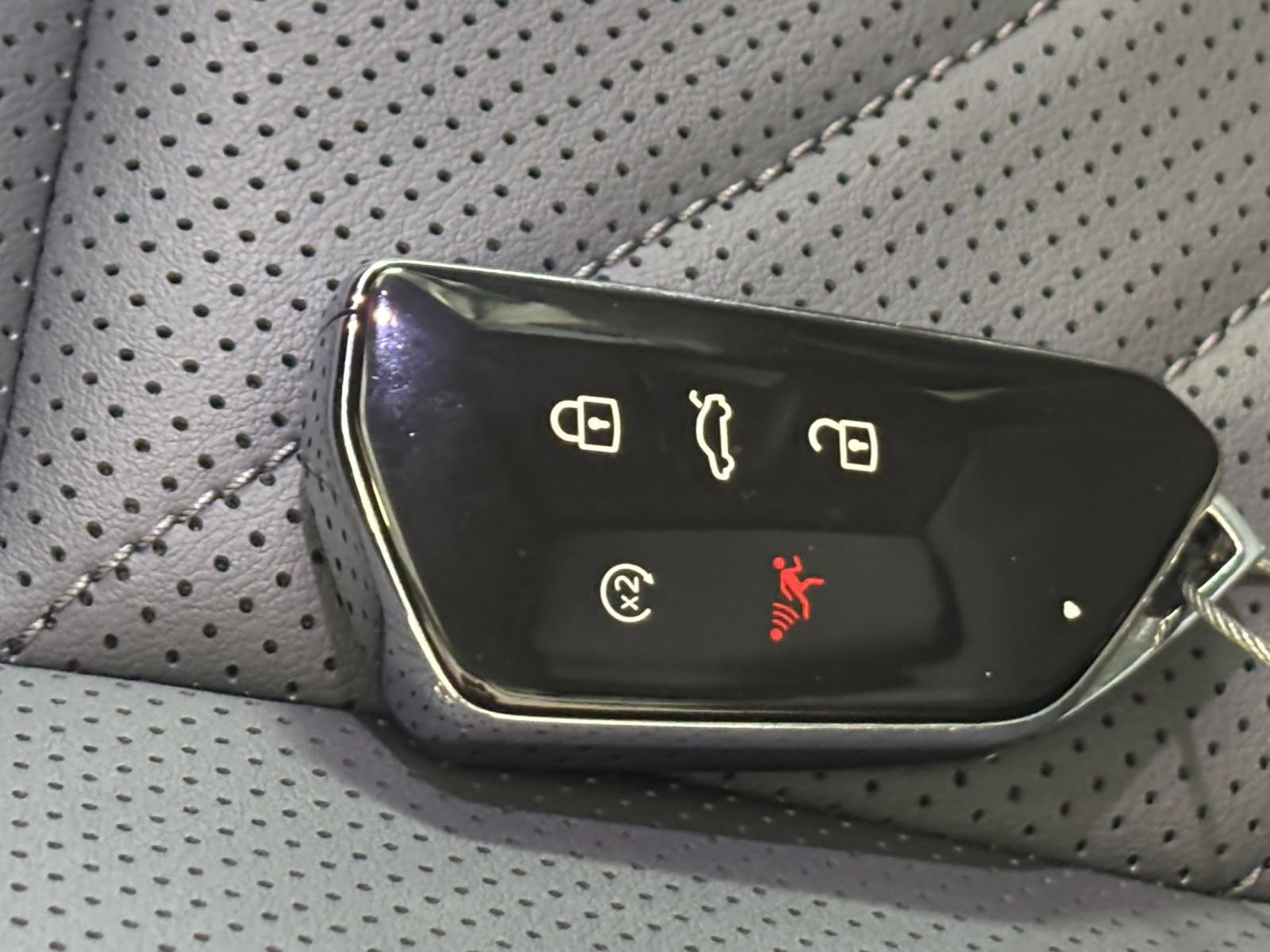 Used 2026 Volkswagen Tiguan SE AWD/4WD image 27