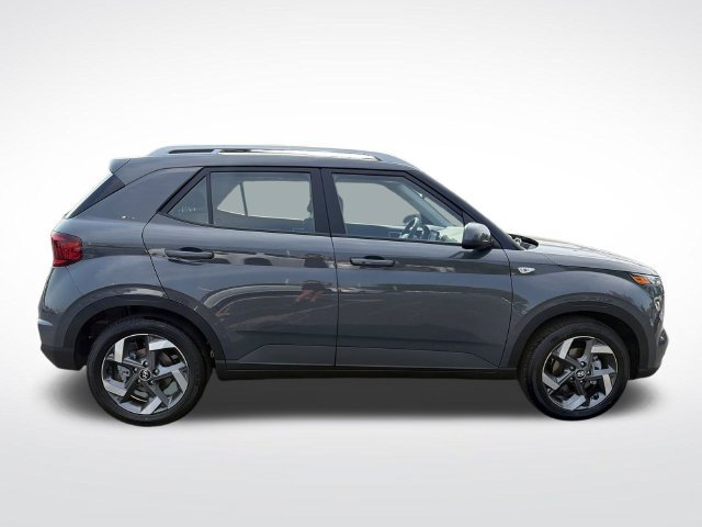 New 2026 Hyundai Venue SEL FWD image 39