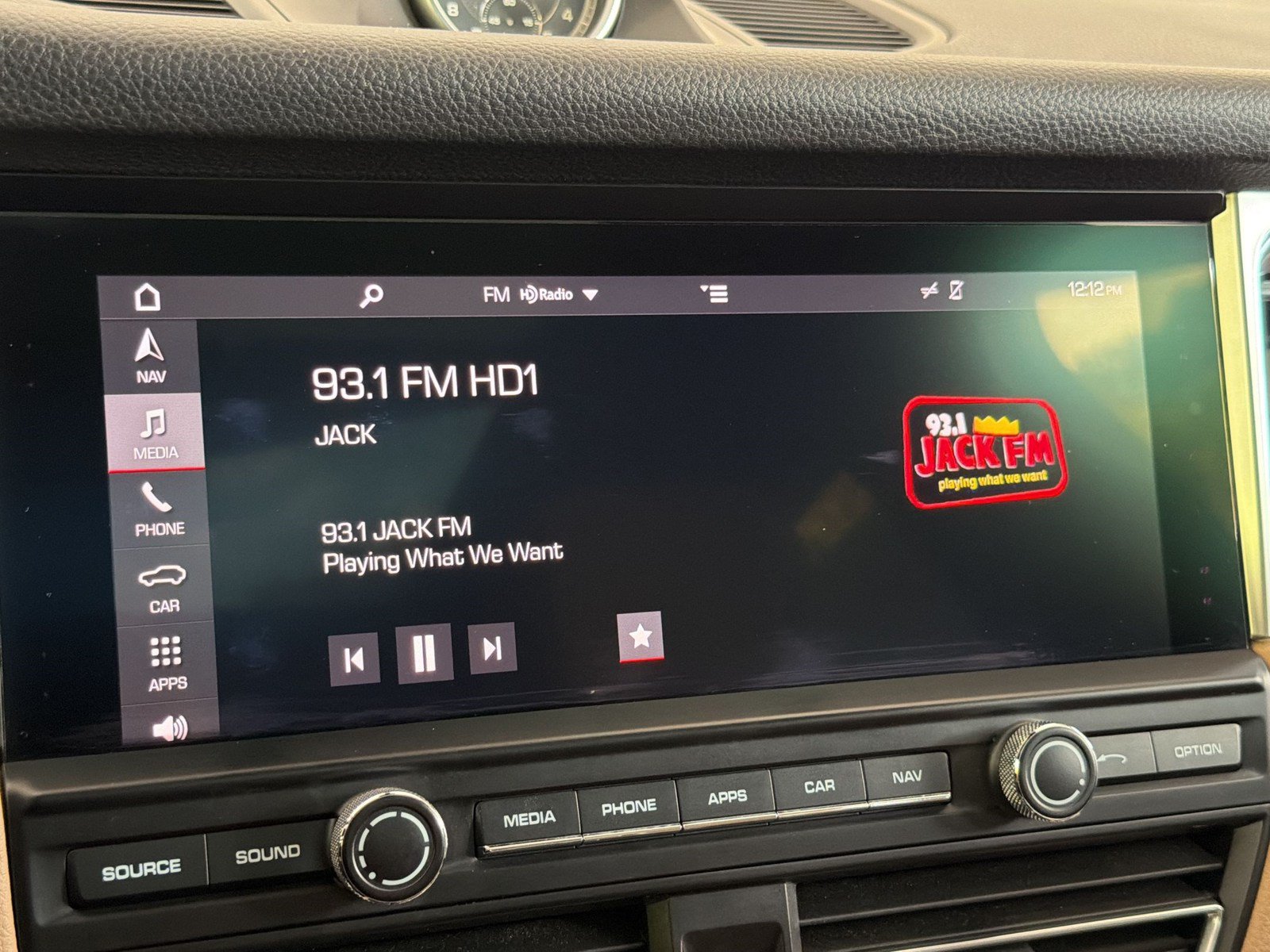Used 2019 Porsche Macan AWD/4WD image 24