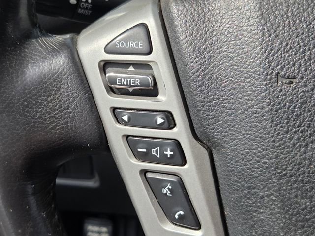 Used 2020 Nissan Titan SL w/ Moonroof Package AWD/4WD image 25