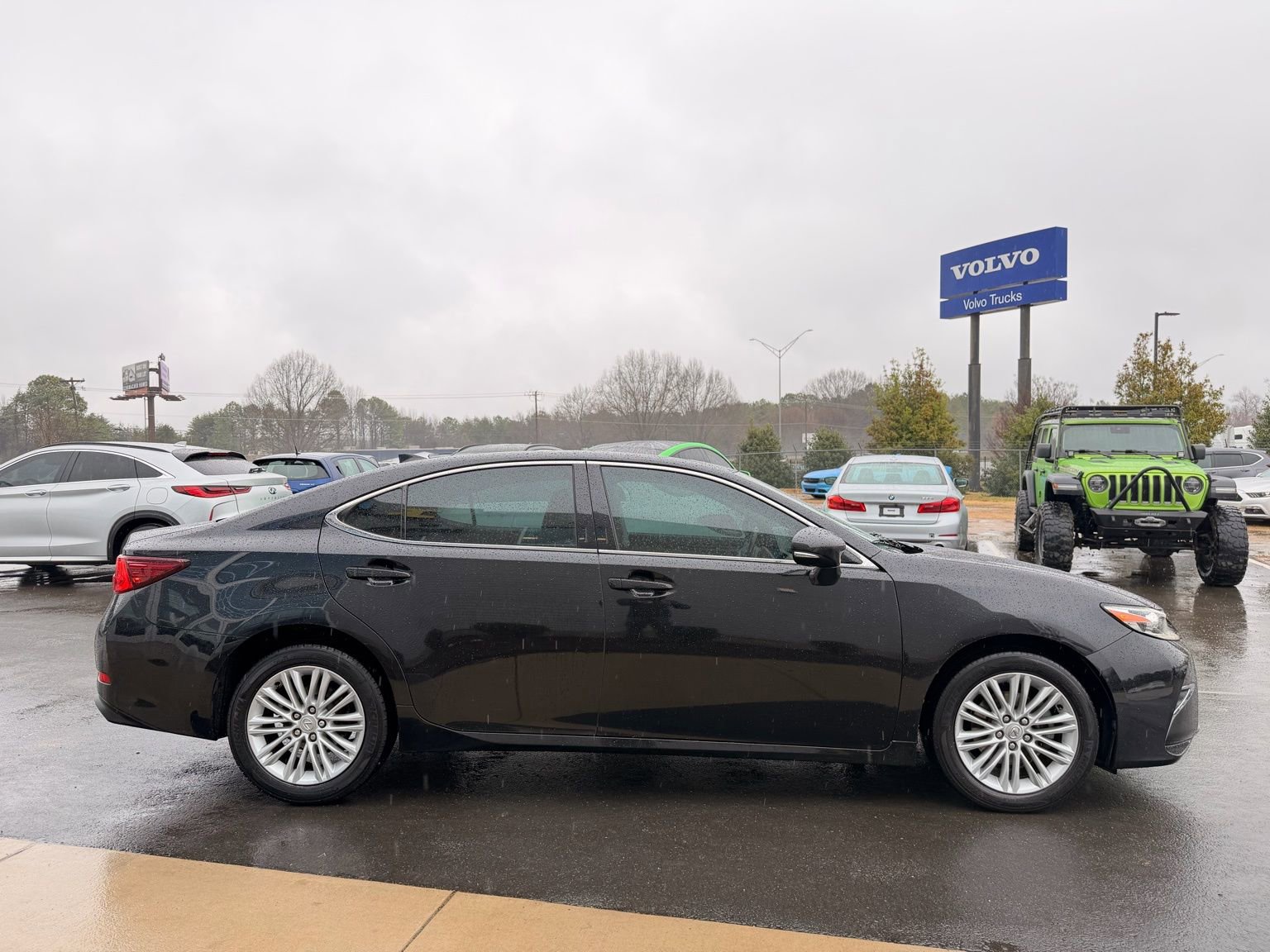 Used 2017 Lexus ES 350 w/ Premium Package image 5