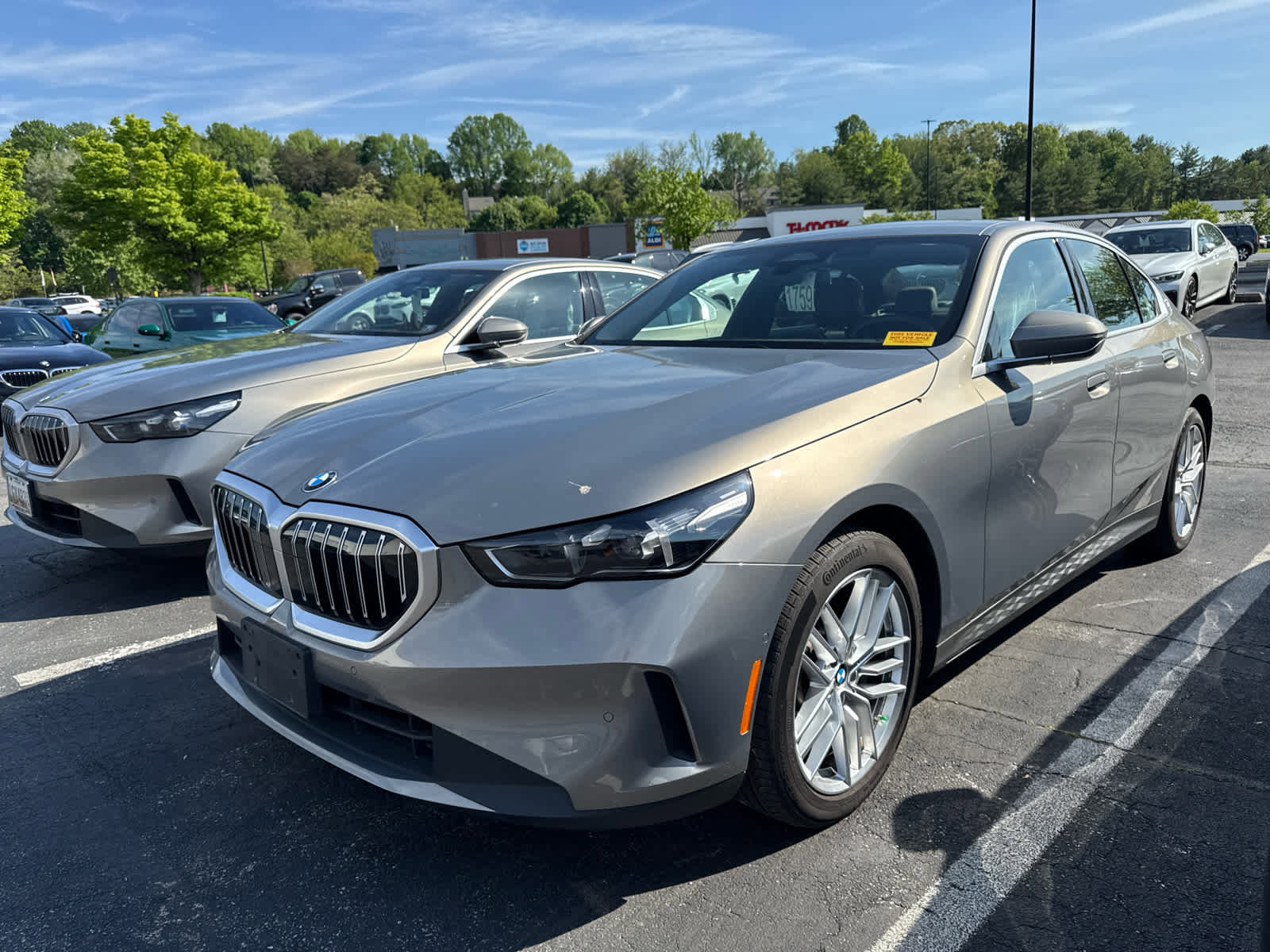 Used 2024 BMW 530i xDrive w/ Convenience Package AWD/4WD image 5