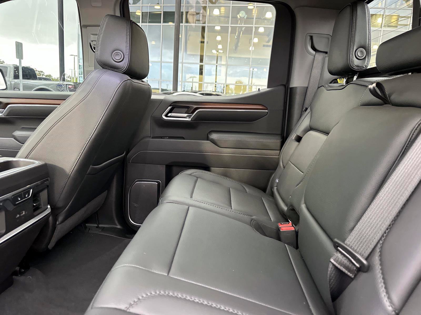 Used 2025 GMC Sierra 1500 Denali image 14