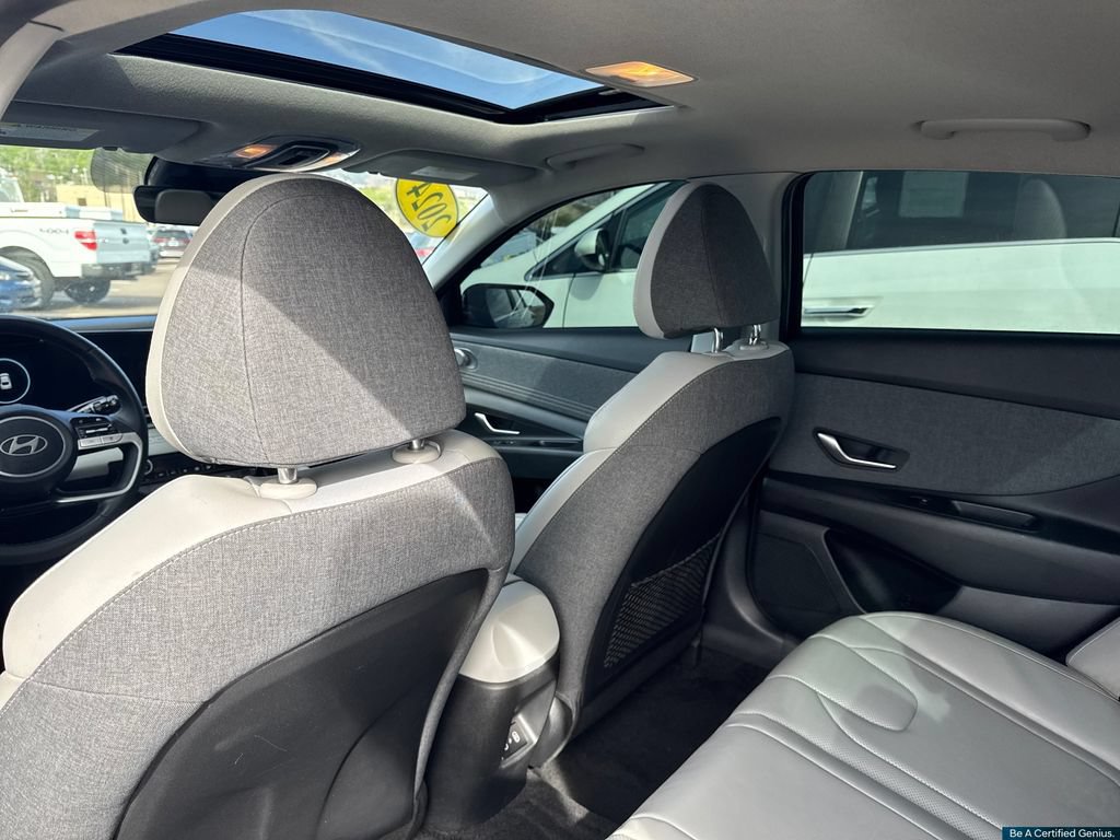 Used 2024 Hyundai Elantra Limited FWD image 33