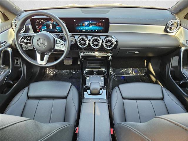 Used 2023 Mercedes-Benz CLA 250 image 18