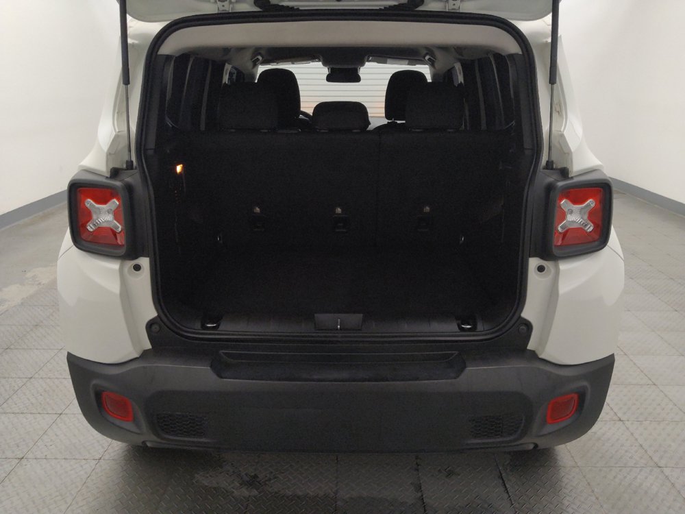 Used 2022 Jeep Renegade Latitude AWD/4WD image 29