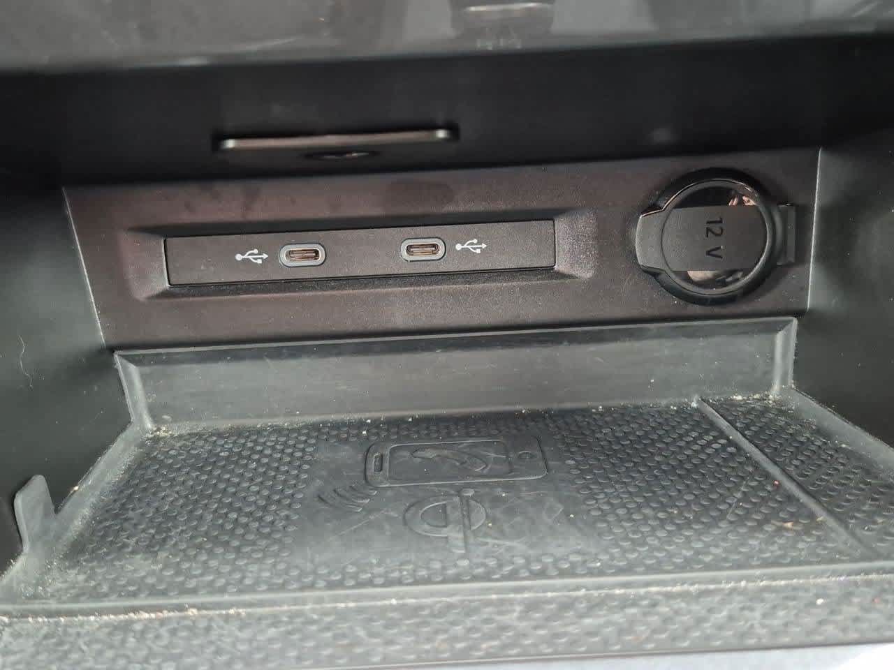 Used 2024 Volkswagen Tiguan SE AWD/4WD image 31