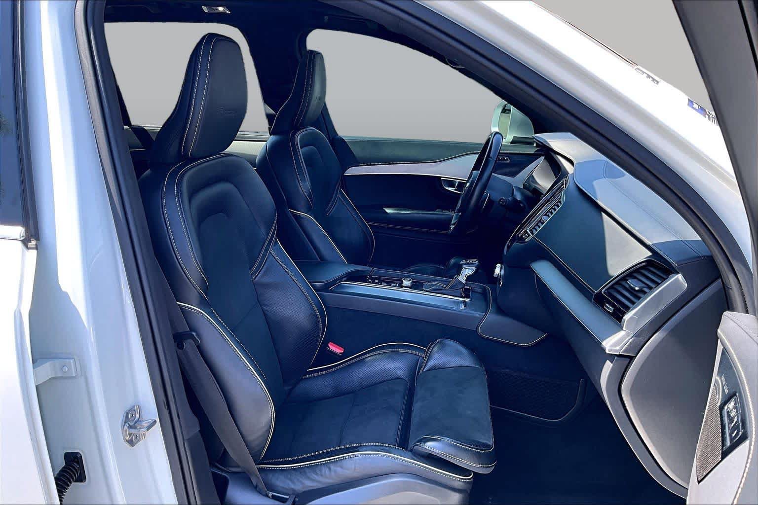 Used 2019 Volvo XC90 T6 R-Design w/ Advanced Package AWD/4WD image 8
