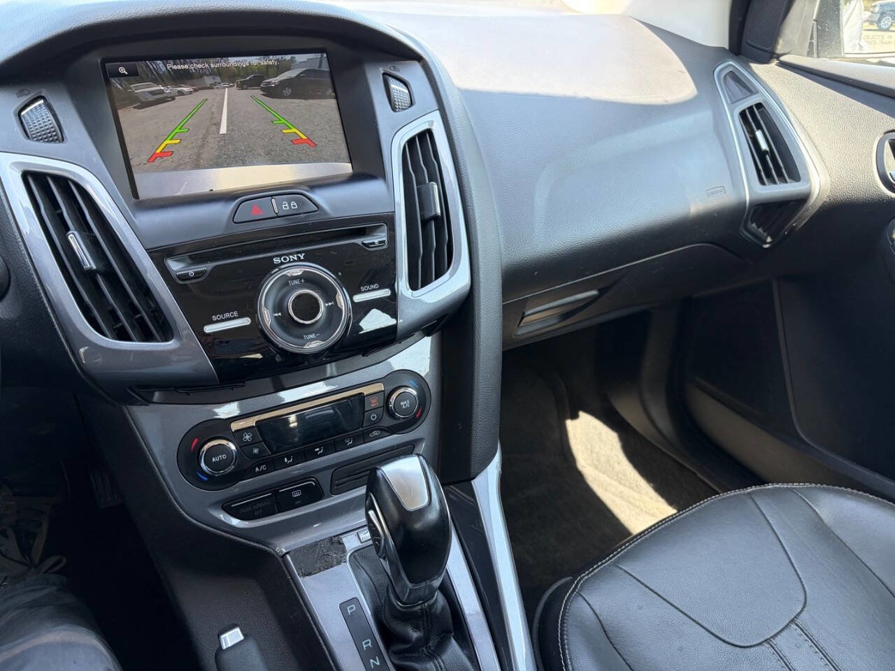 Used 2014 Ford Focus Titanium image 31