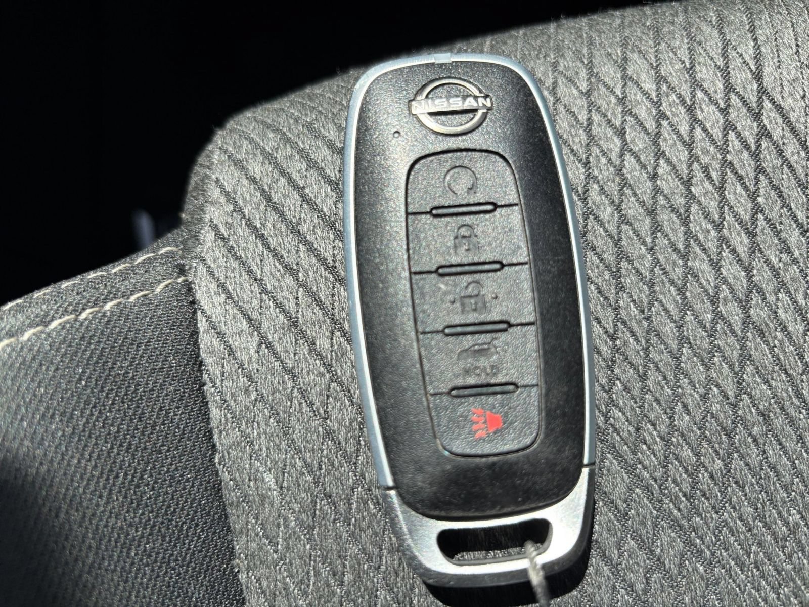 Used 2025 Nissan Rogue SV AWD/4WD image 23