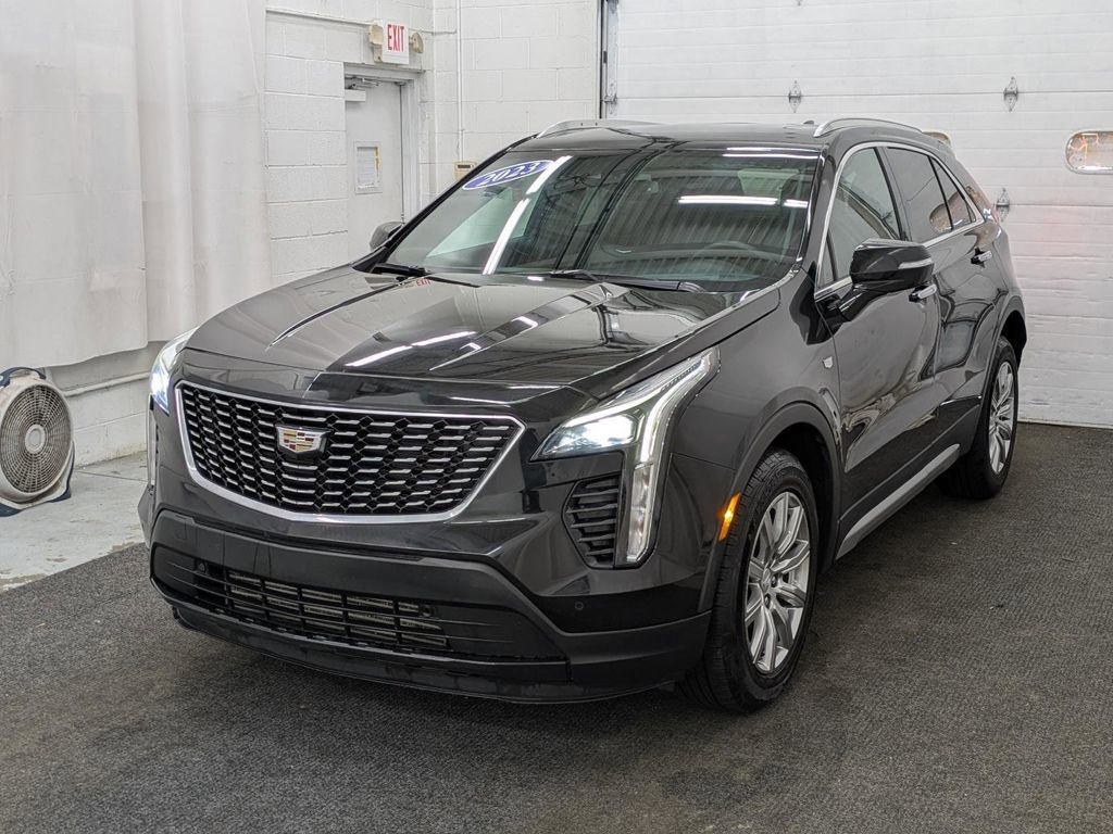 Used 2023 Cadillac XT4 Premium Luxury image 1