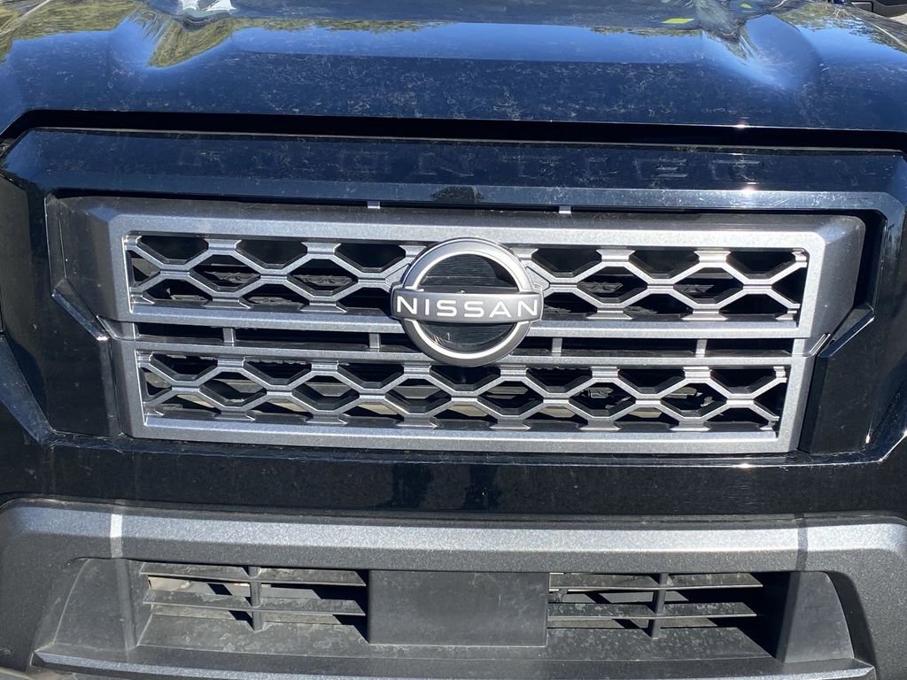 Used 2023 Nissan Frontier SV image 32