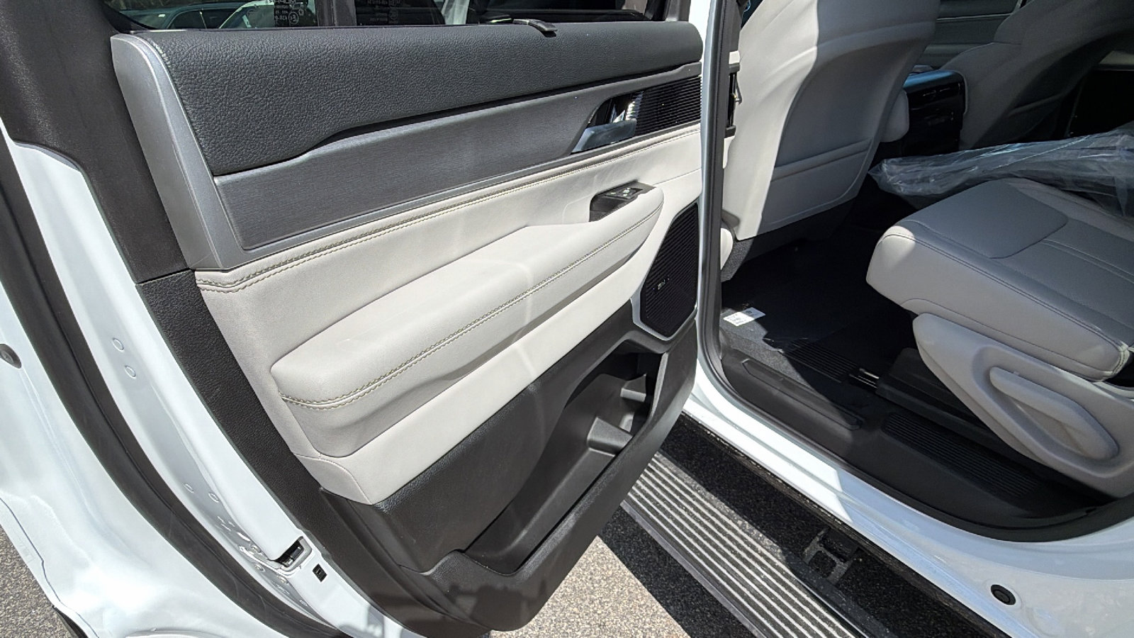 New 2026 Jeep Grand Wagoneer Limited AWD/4WD image 19