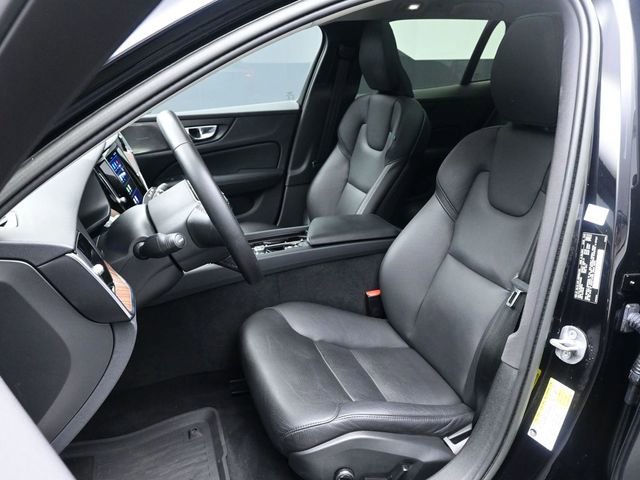 Used 2023 Volvo V60 B5 Cross Country Plus w/ Climate Package image 15