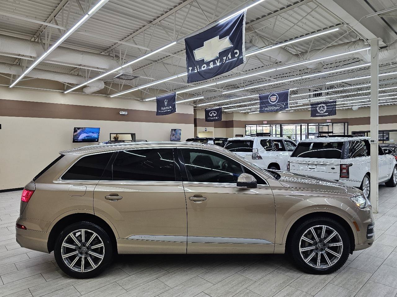 Used 2019 Audi Q7 3.0T Premium Plus w/ Premium Plus Package AWD/4WD image 6