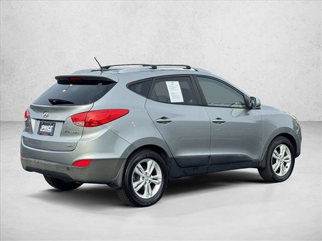 Used 2011 Hyundai Tucson GLS w/ Navigation Pkg 2 AWD/4WD image 5