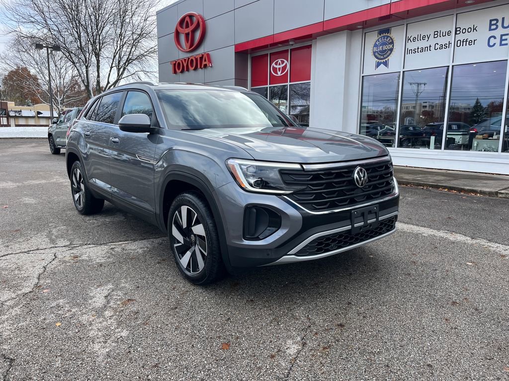 Used 2025 Volkswagen Atlas Cross Sport SE image 7