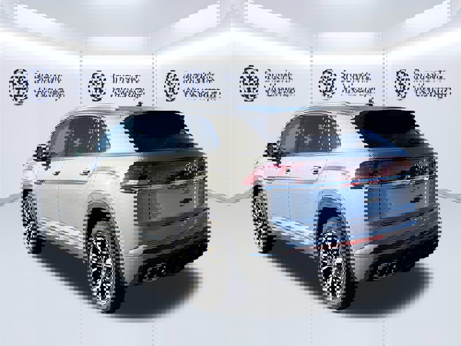 New 2026 Volkswagen Atlas Cross Sport SEL Premium R-Line image 4