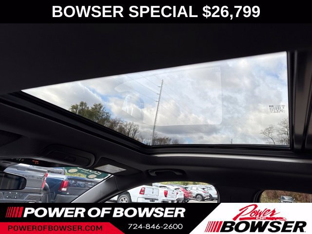 Used 2023 Chevrolet Equinox RS w/ RS Leather Package AWD/4WD image 12