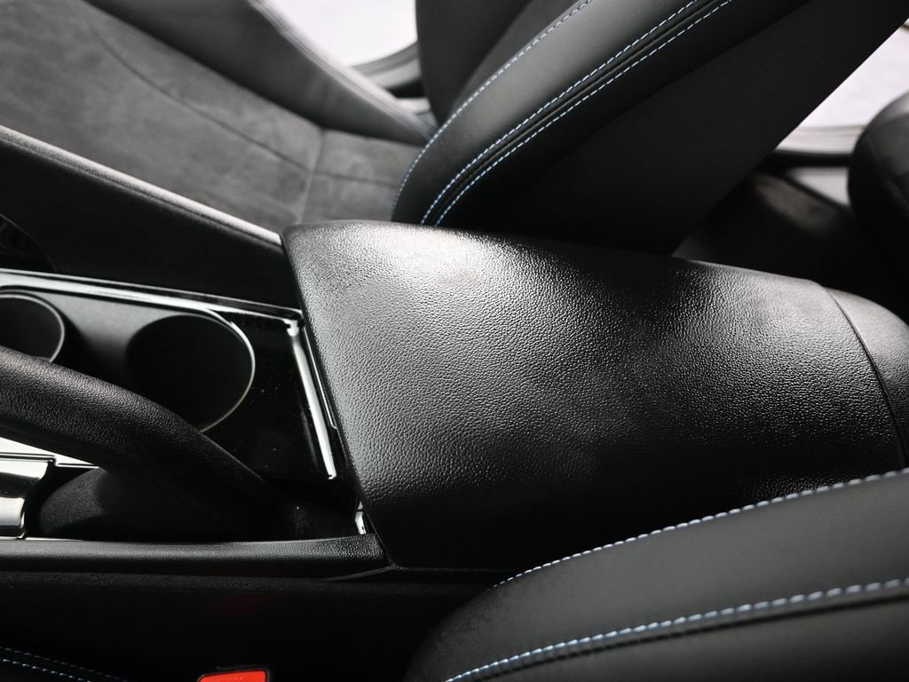 Used 2025 Hyundai Elantra N Base image 32