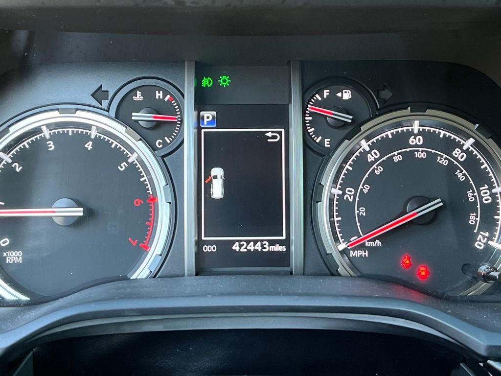 Used 2024 Toyota 4Runner TRD Off-Road Premium image 14