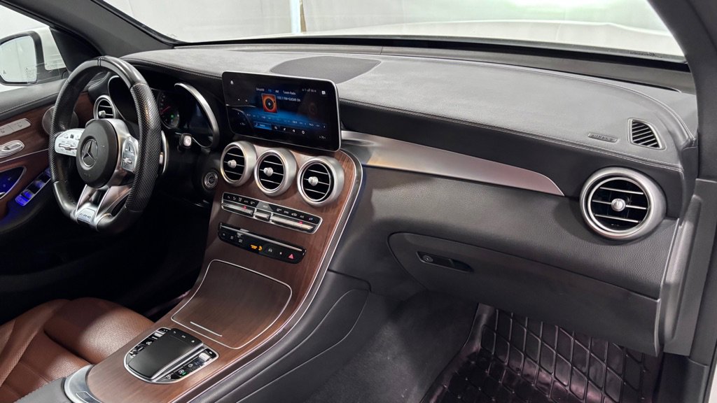 Used 2021 Mercedes-Benz GLC 43 AMG 4MATIC image 17