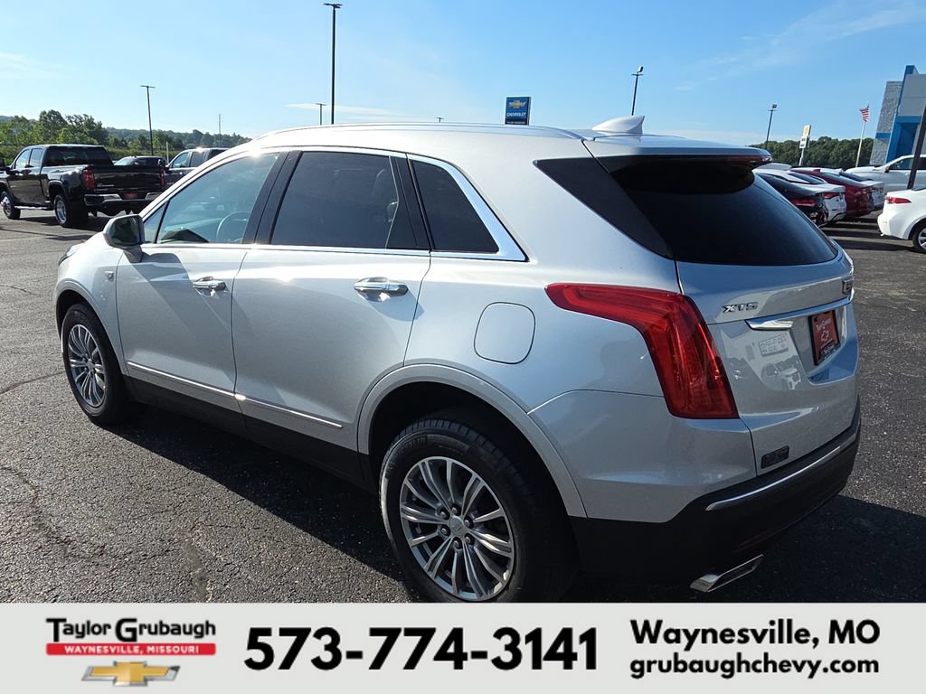 Used 2018 Cadillac XT5 Luxury w/ Driver Awareness Package FWD image 6